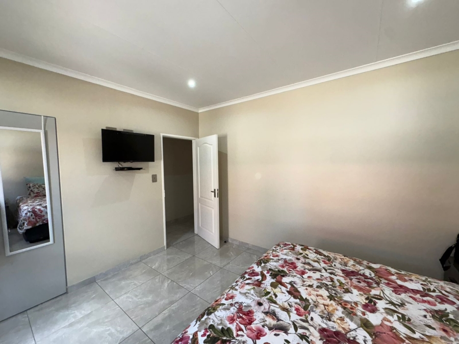 4 Bedroom Property for Sale in Waterkloof East North West